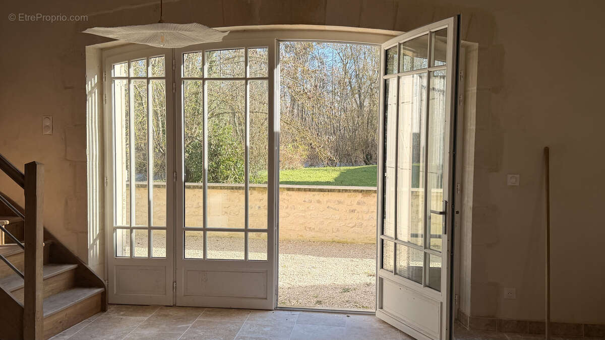 Maison à SAINT-JEAN-D'ANGELY