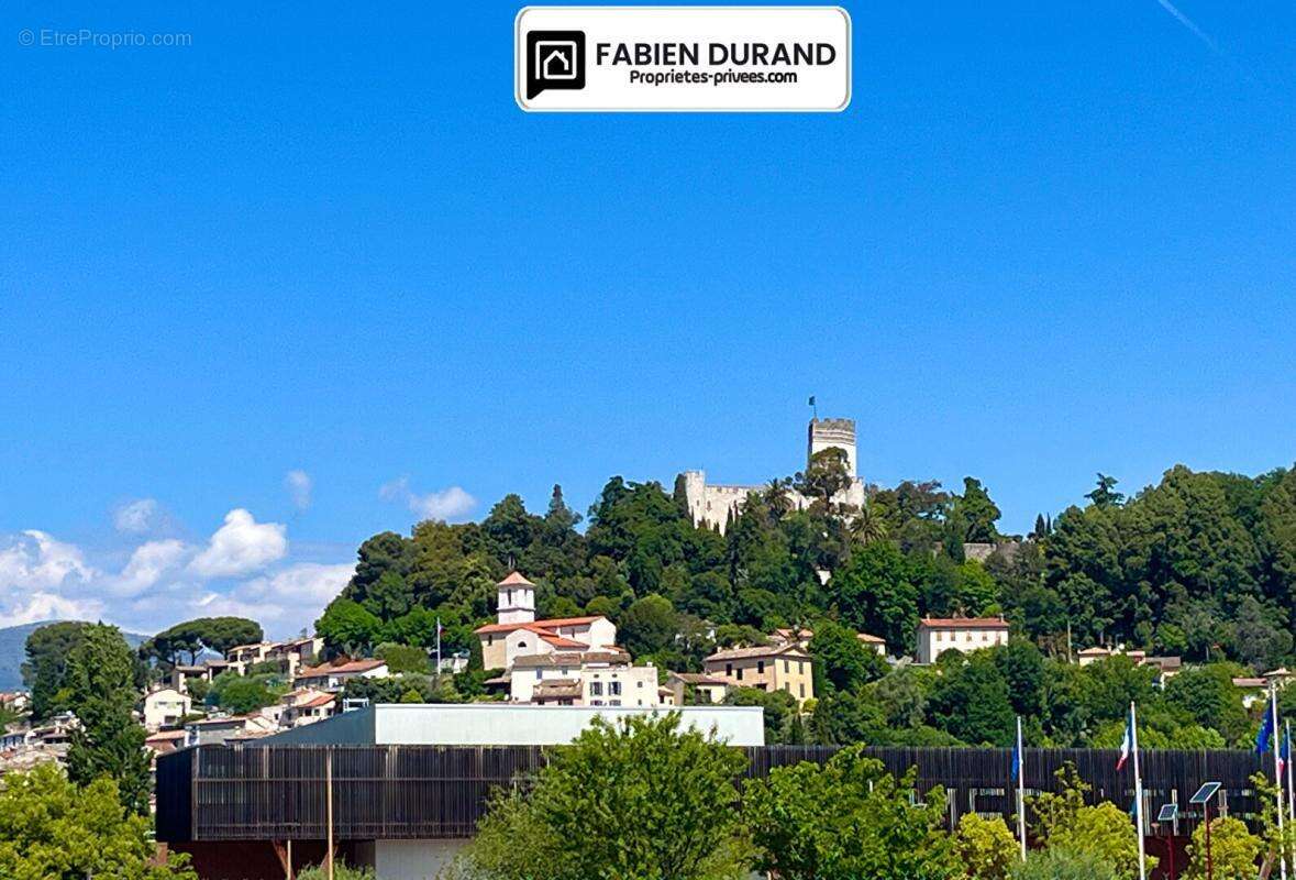 Appartement à VILLENEUVE-LOUBET