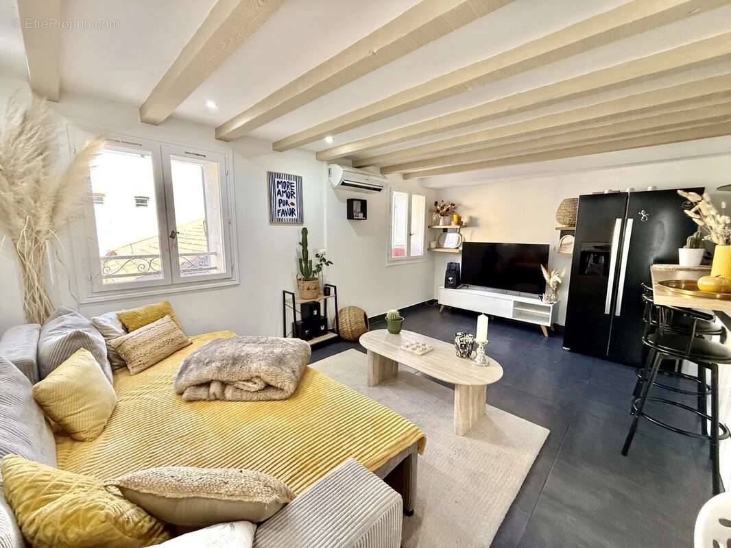 Maison à SAINT-LAURENT-DU-VAR