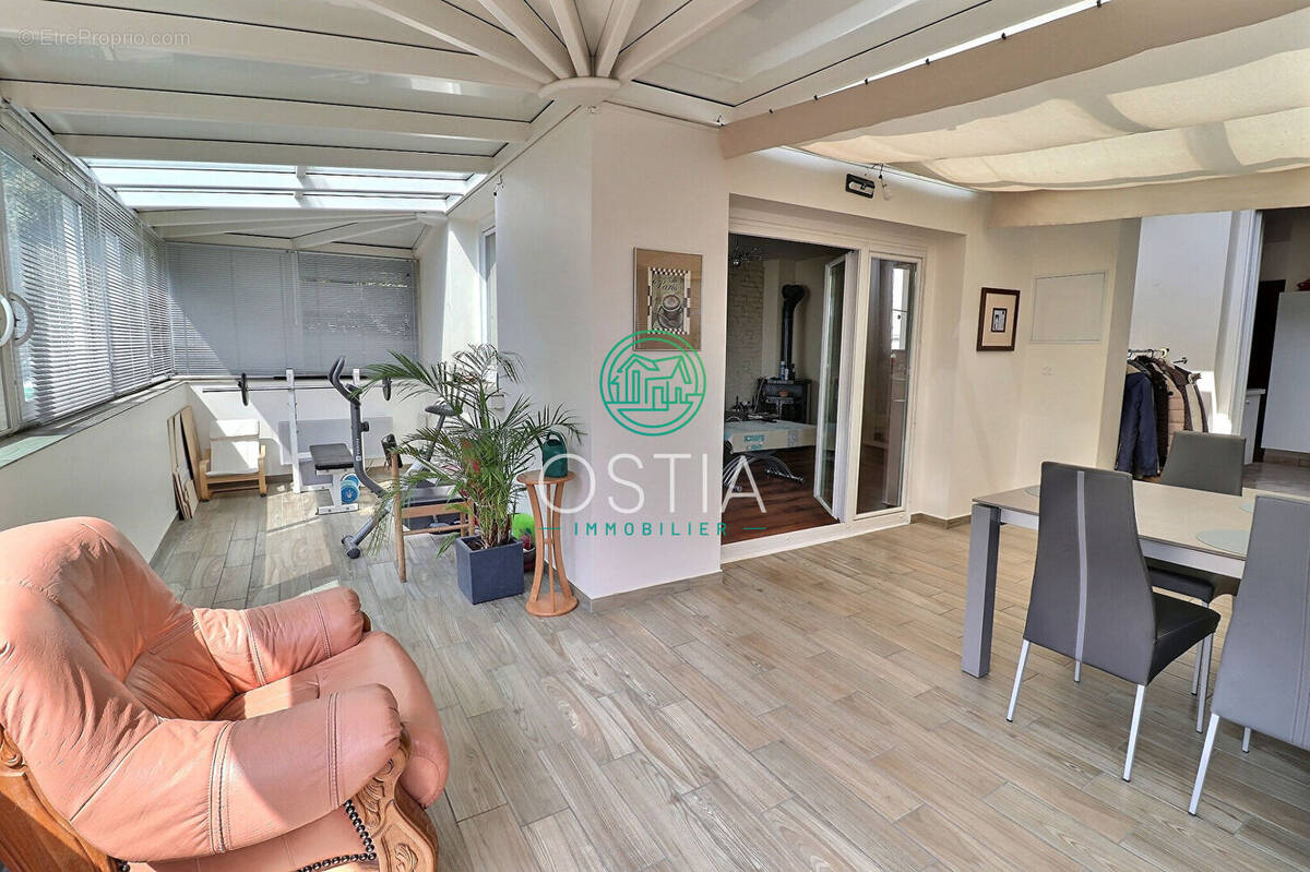 Maison à SAINT-MARTIN-LA-PLAINE