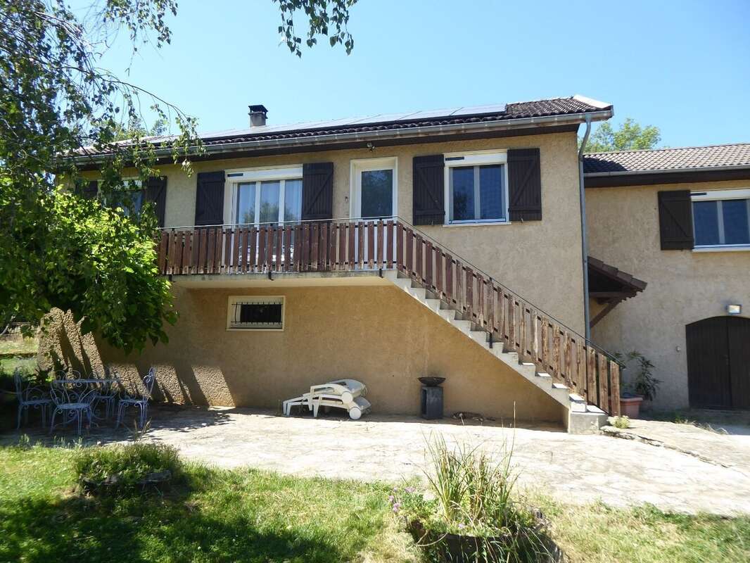 Maison à SICCIEU-SAINT-JULIEN-ET-CARISIEU