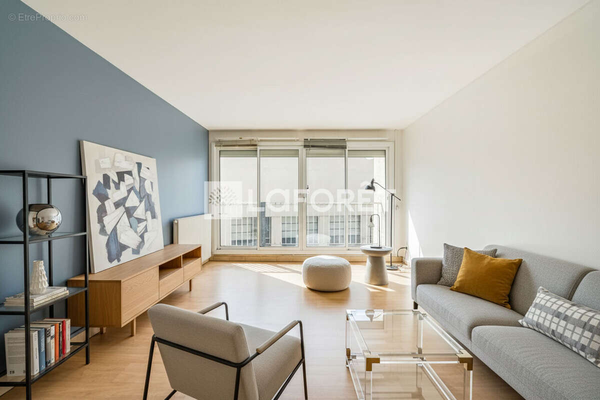 Appartement à PARIS-11E