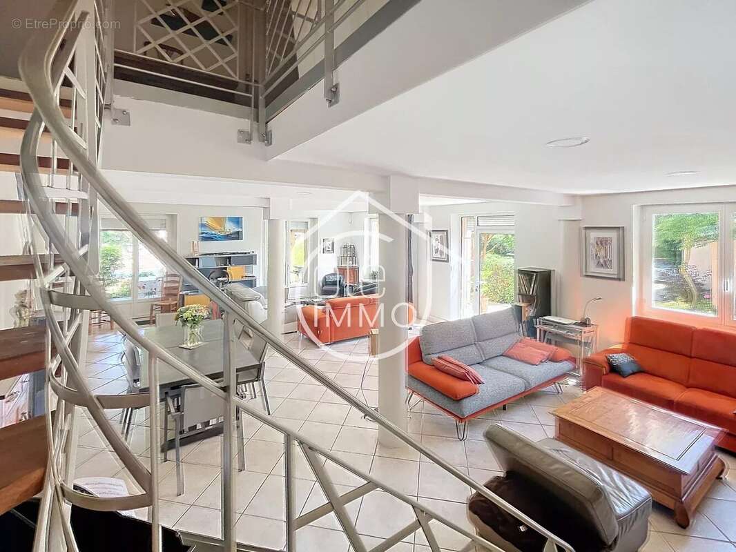 Maison à SAINT-EMILION