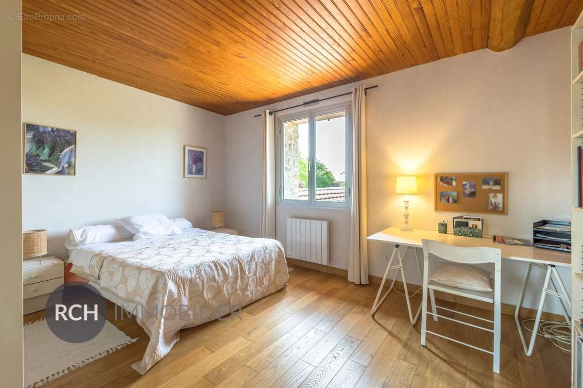 Maison à MONTFORT-L&#039;AMAURY