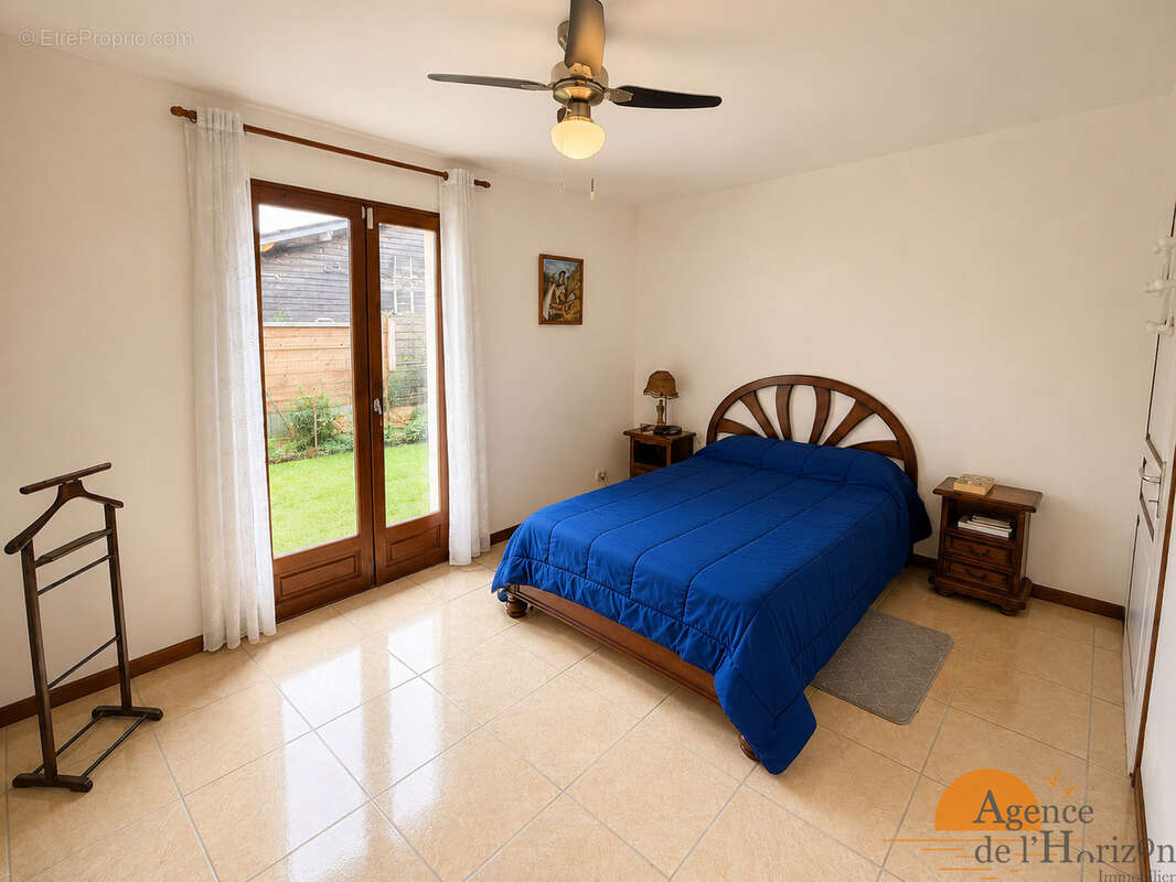 Maison à ARES