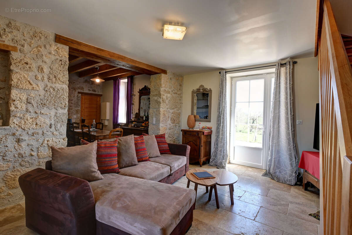 Maison à LACEPEDE