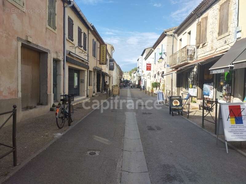 GARD (30) AIGUES-MORTES (30200) à vendre Immeuble mixte de 280 m 2, 1 local commercial 115 m 2 et 3 appartements - photo 21