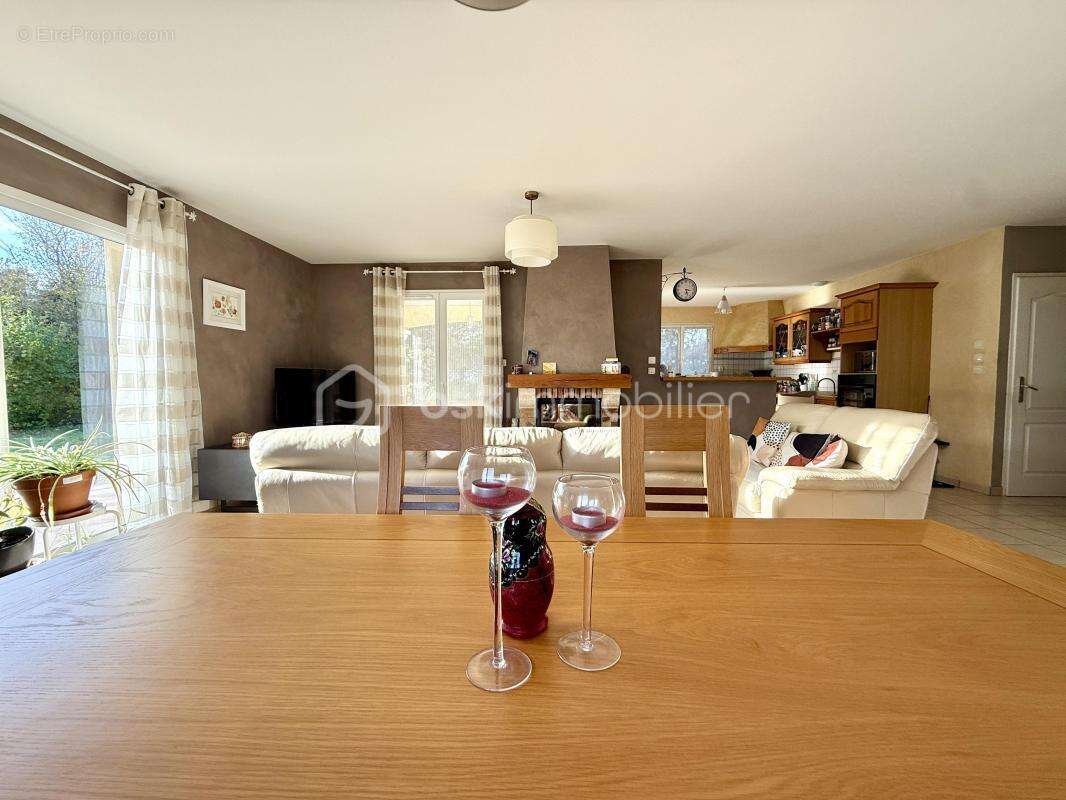 Maison à CHARVIEU-CHAVAGNEUX