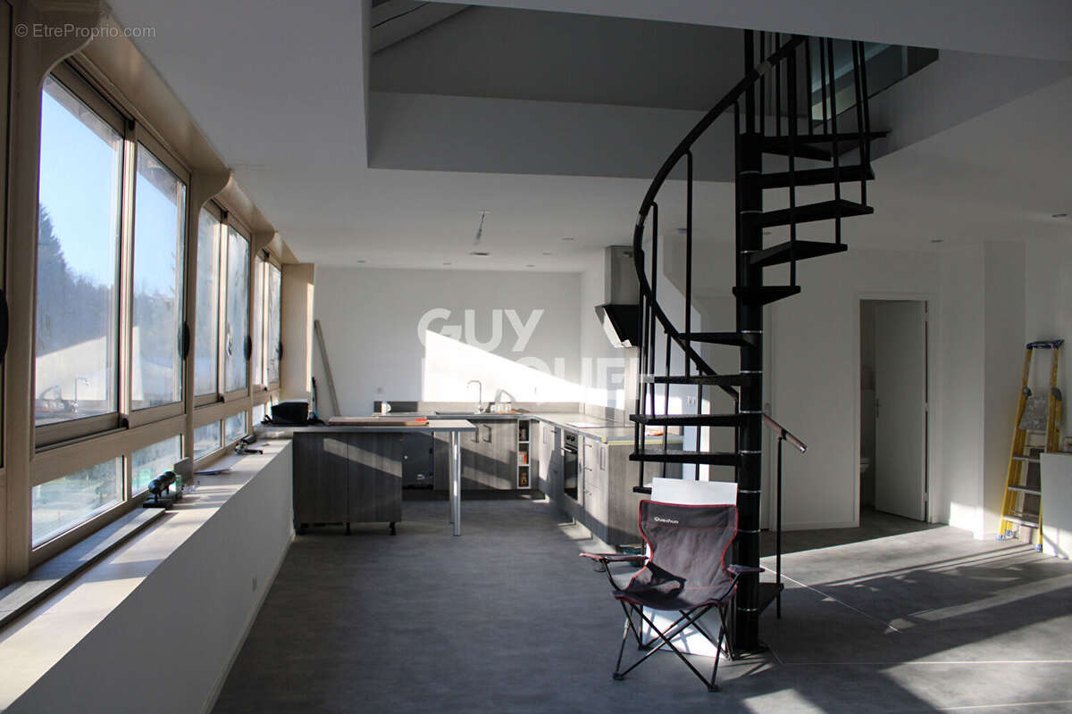 Maison à CELLES-SUR-DUROLLE