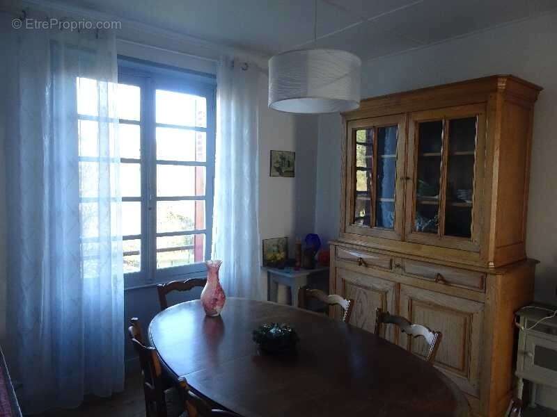 Maison à BUGEAT