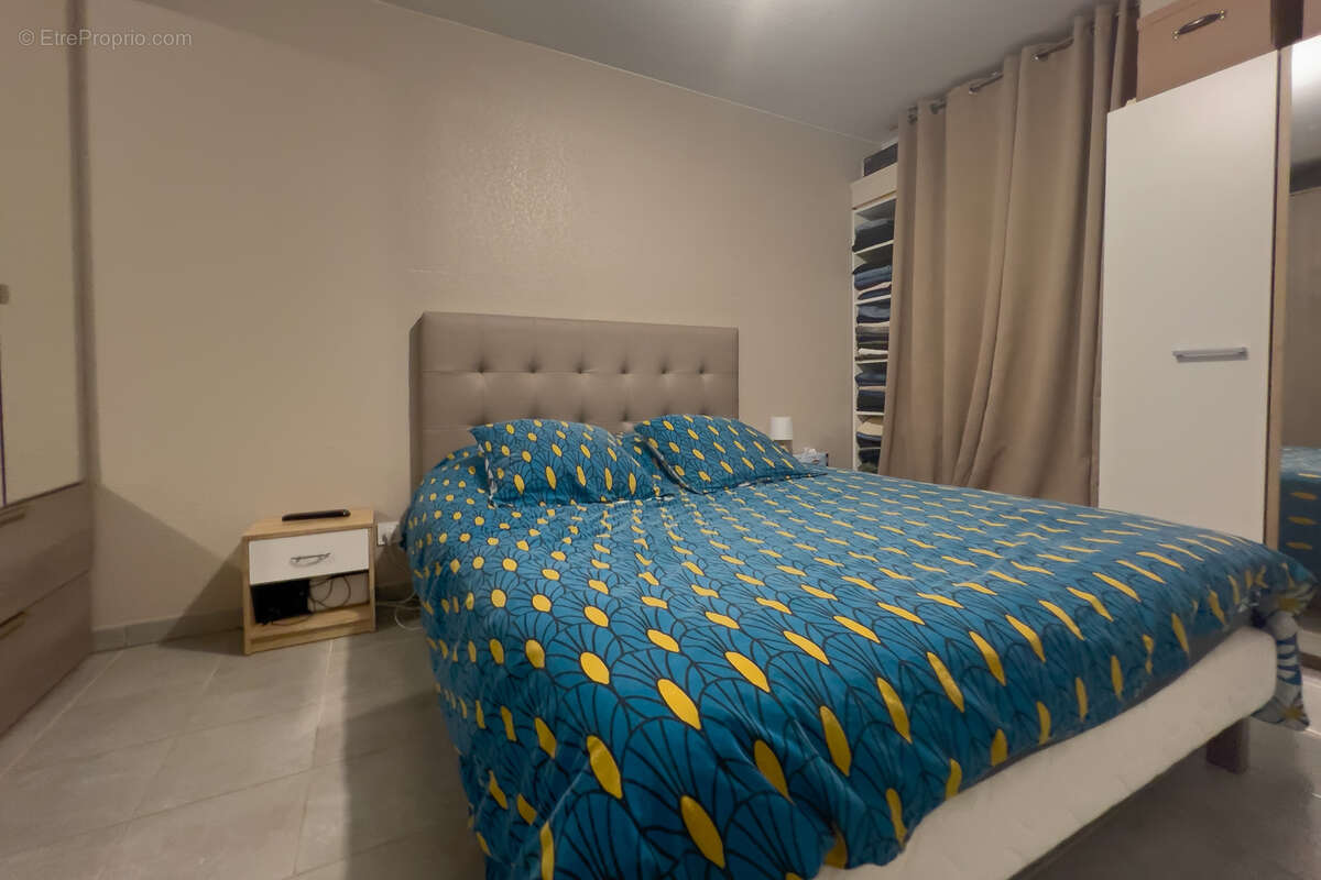 Appartement à LA LONDE-LES-MAURES