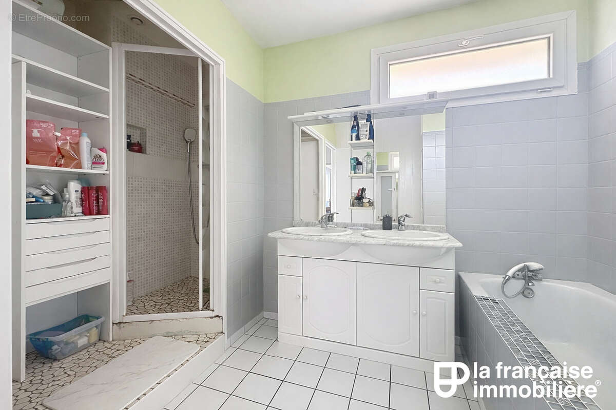 Maison à SAINT-ARMEL