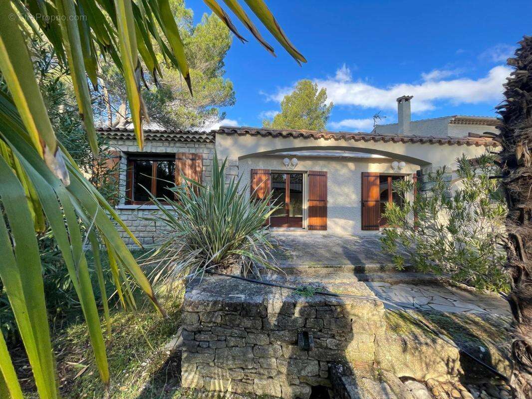 Maison à PERNES-LES-FONTAINES