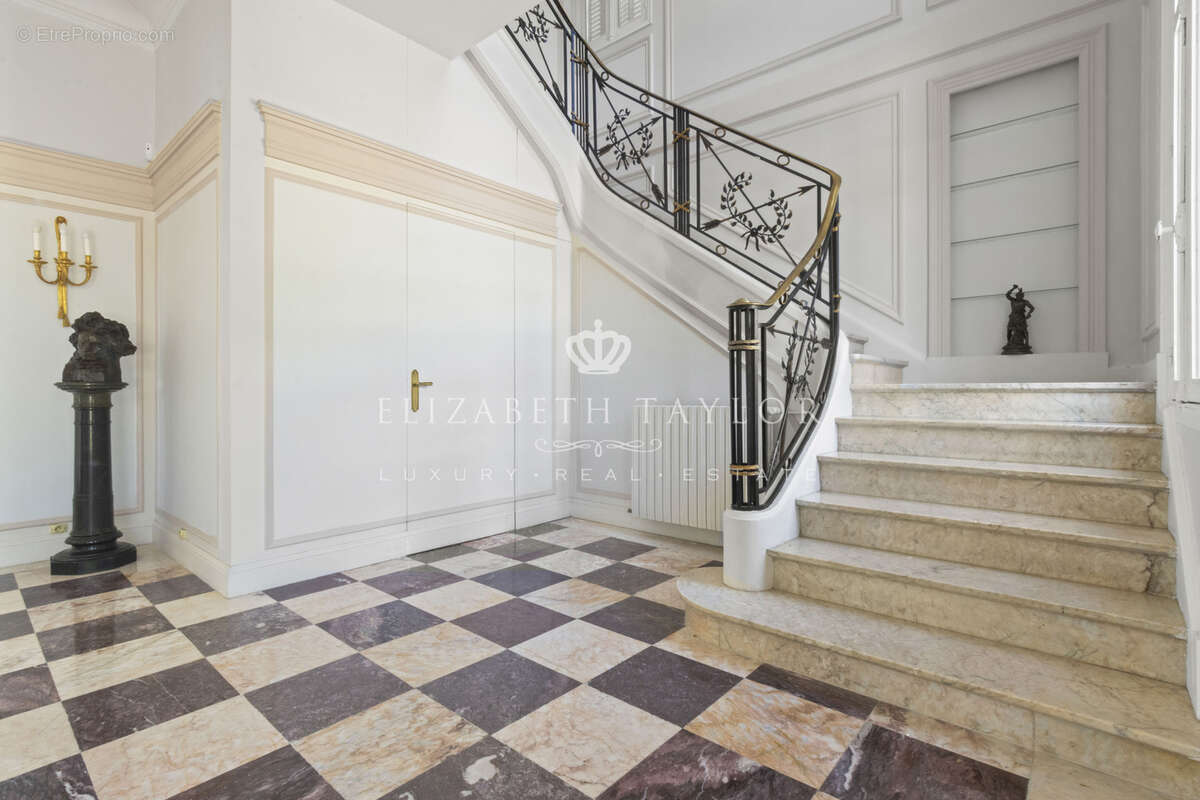 Maison à SAINT-GERMAIN-EN-LAYE