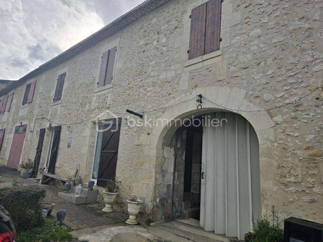 MAISON ANCIENNE en pierre rénovée - photo 21