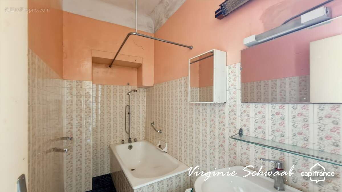 POUILLON (40) Maison de caractère 14 pièces – 9 chambres – Dépendances – 1 hectare de terrain - photo 12