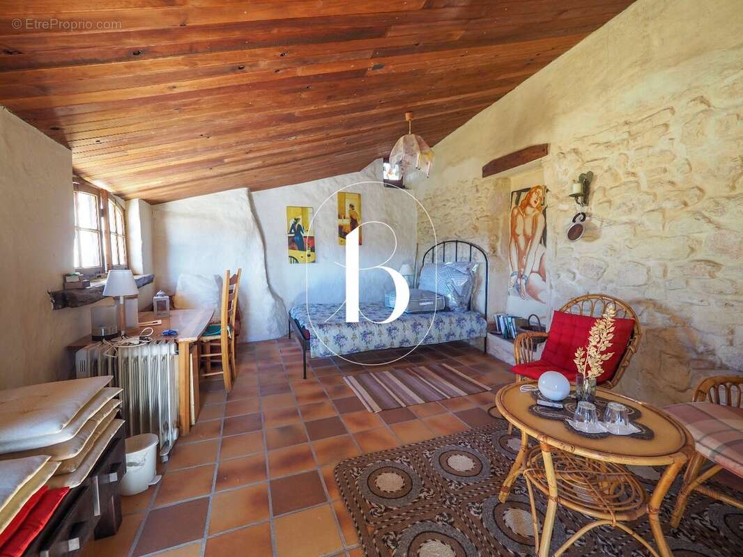 Maison à SABRAN
