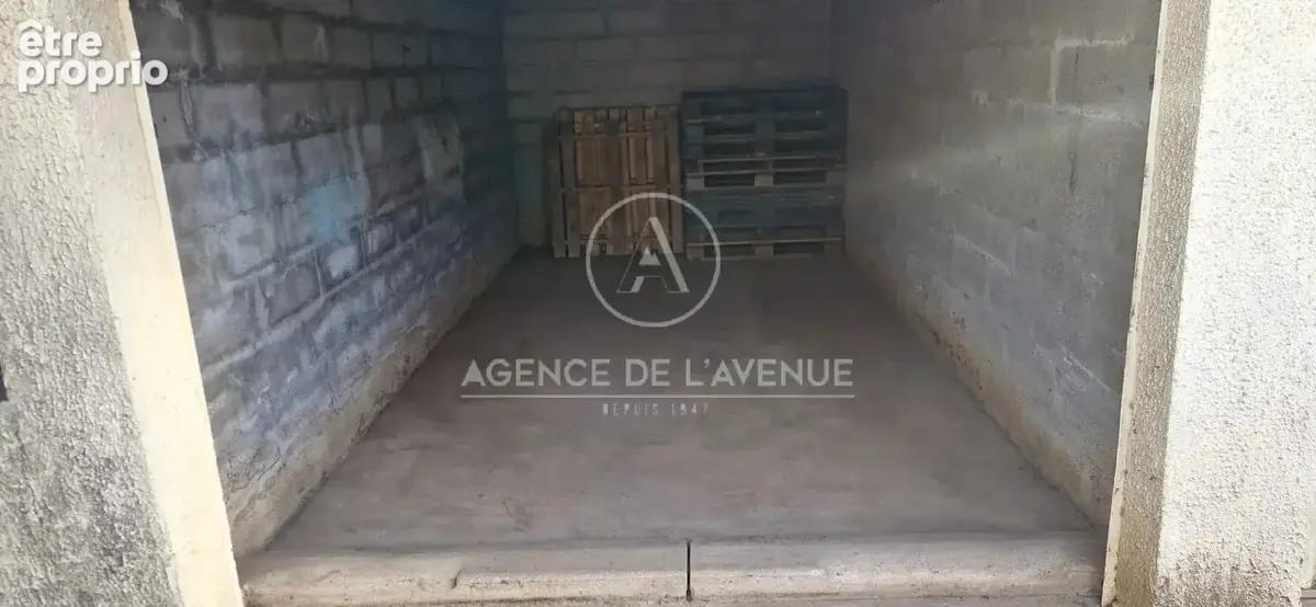 Parking à LA SEYNE-SUR-MER