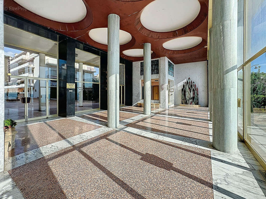 Appartement à ROQUEBRUNE-CAP-MARTIN