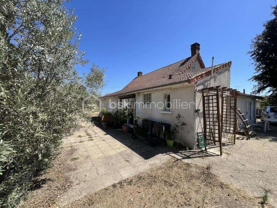 Coup de cœur : maison de 1940 en lisière de forêt, à deux pas d’un étang, sur 8 931m² de terrain avec dépendances - photo 22