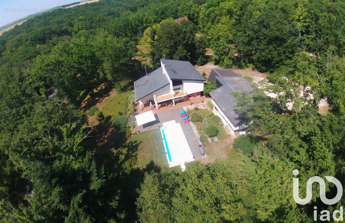 Photo 2 - Maison à PLAIMPIED-GIVAUDINS