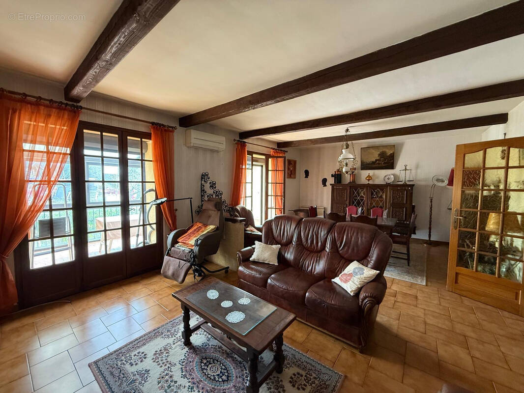 Maison à MONTAGNAC