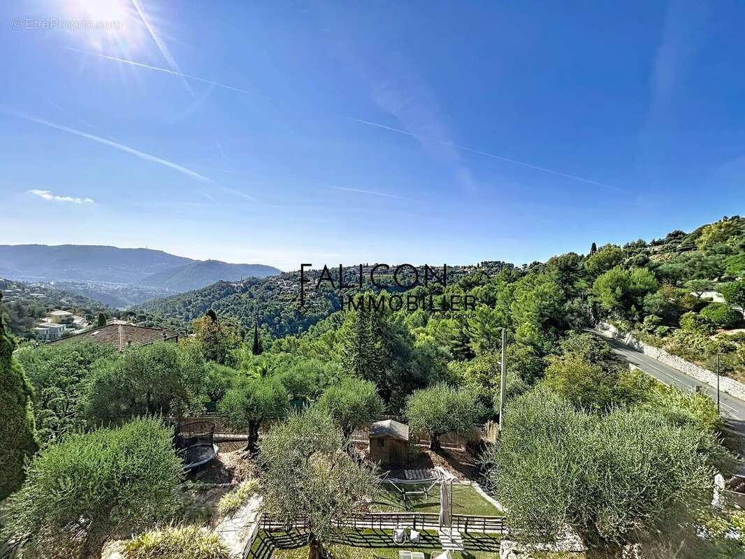 Appartement à FALICON