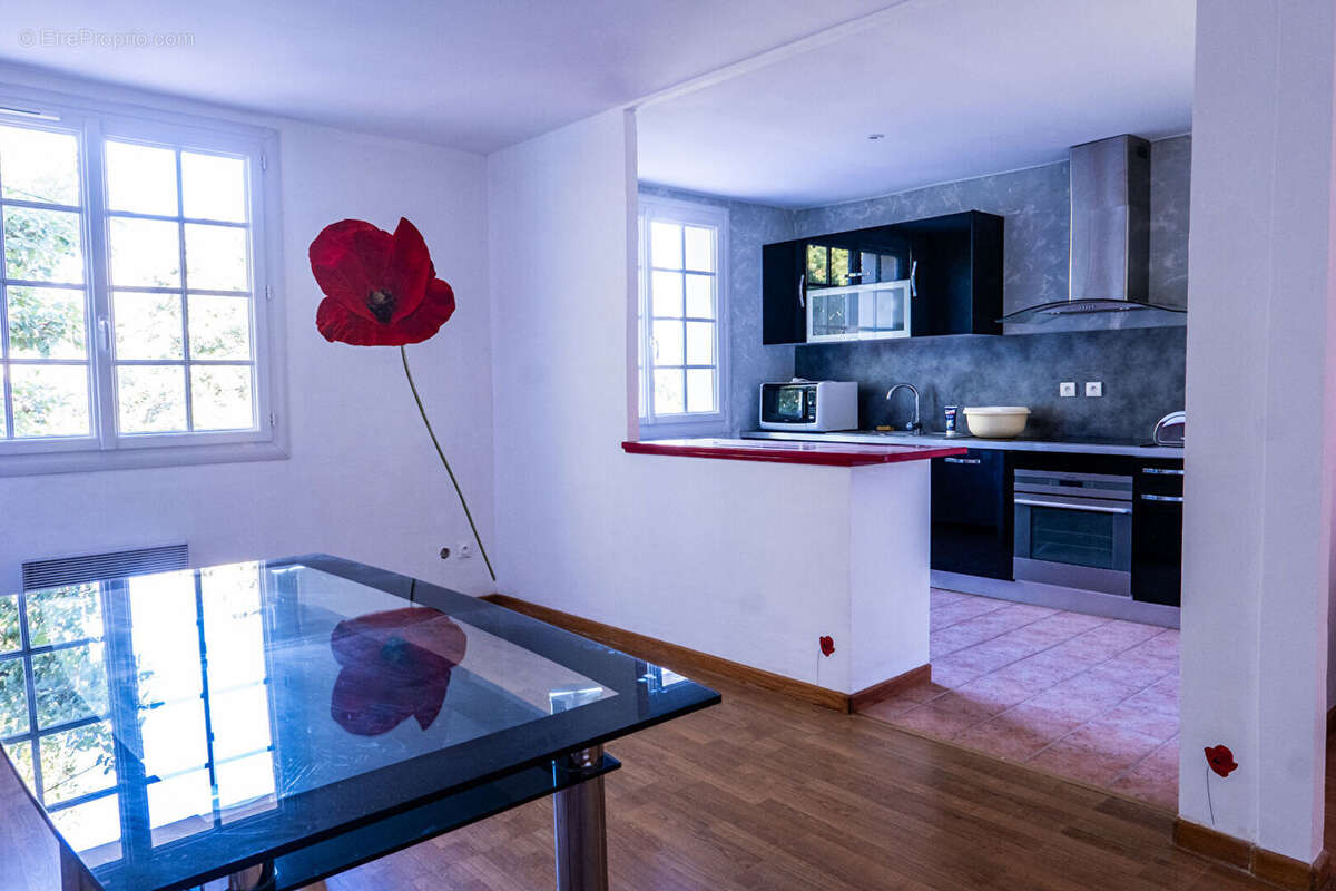 Maison à LA ROQUEBRUSSANNE
