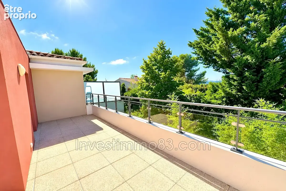 Appartement à ROUSSET