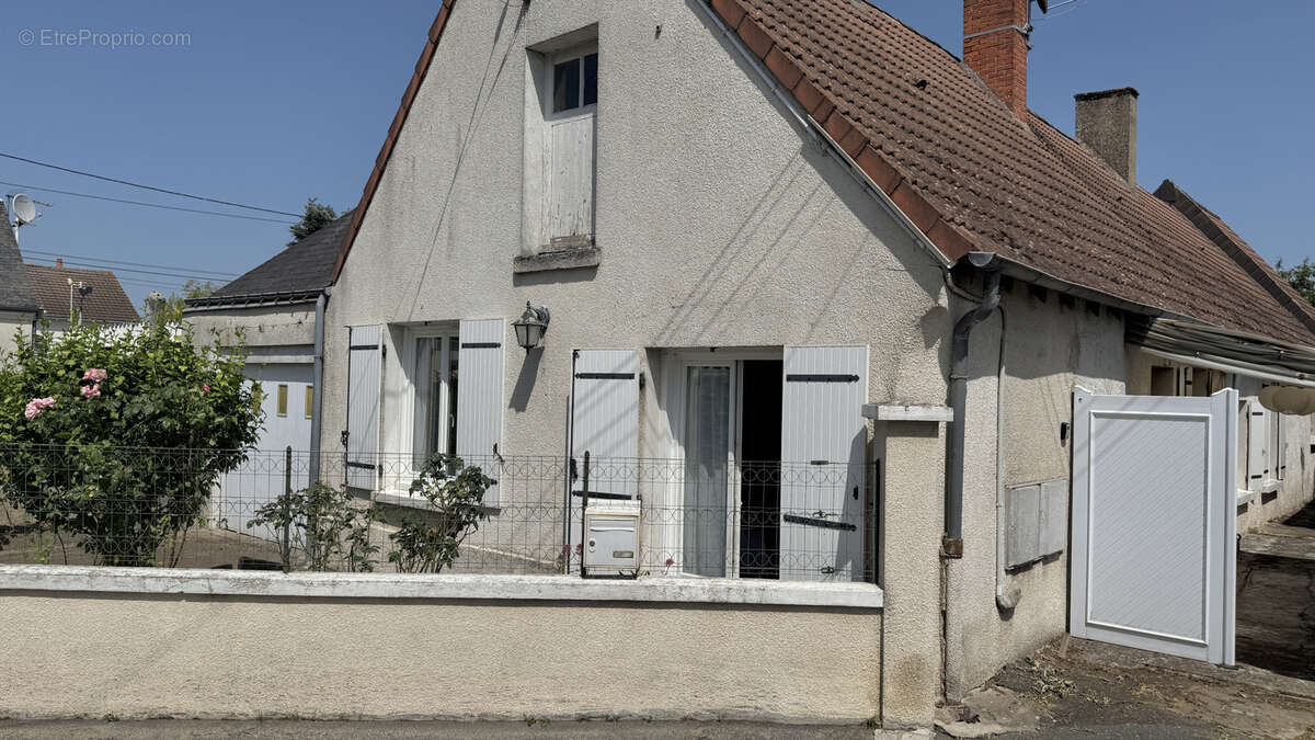 Maison à BLERE