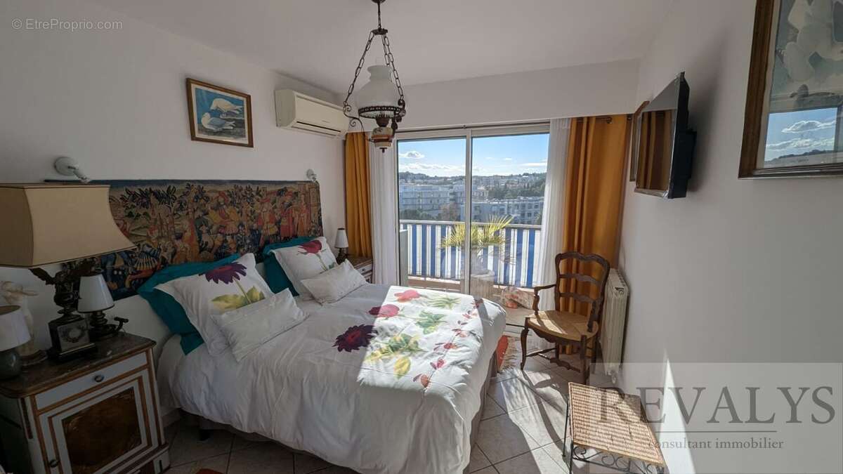 Alpes maritimes (06) antibes a vendre 5 pieces au dernier etage vue panoramique mer - photo 12