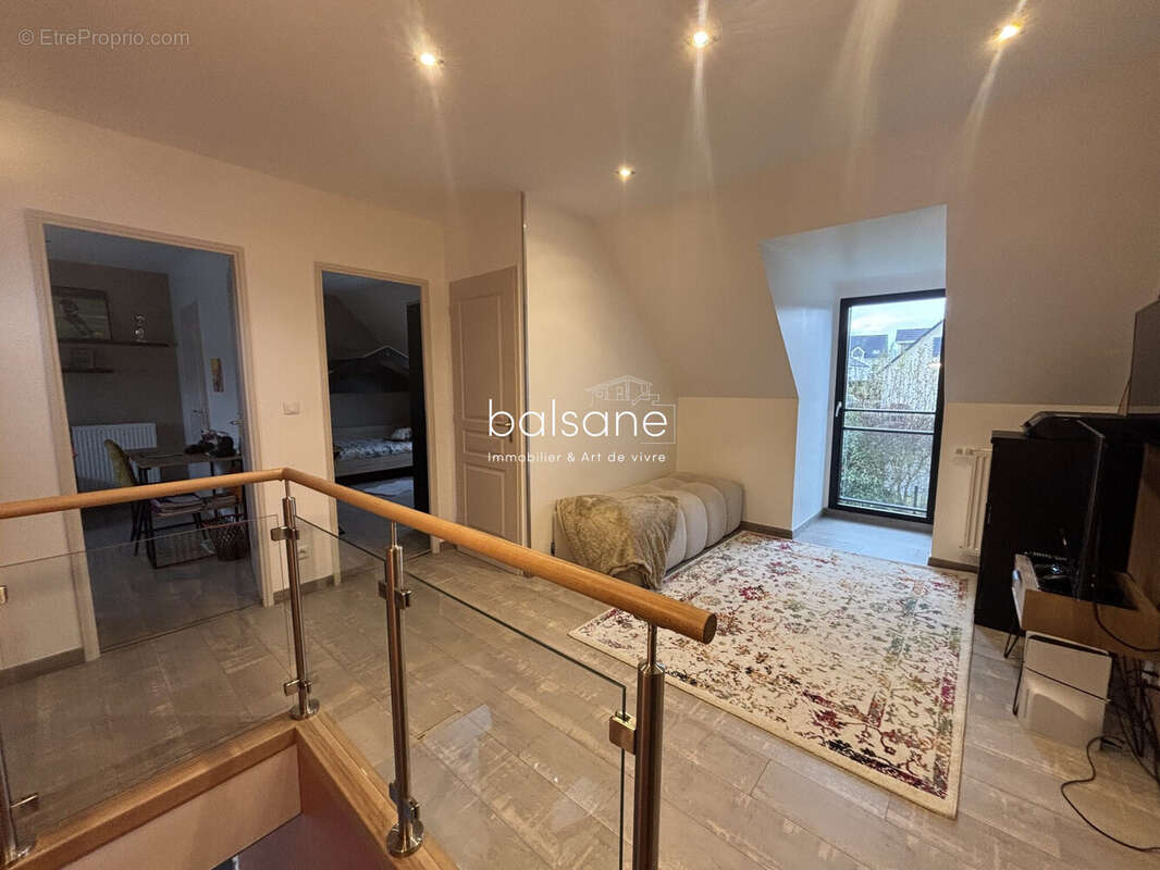 Maison à LA VAUPALIERE