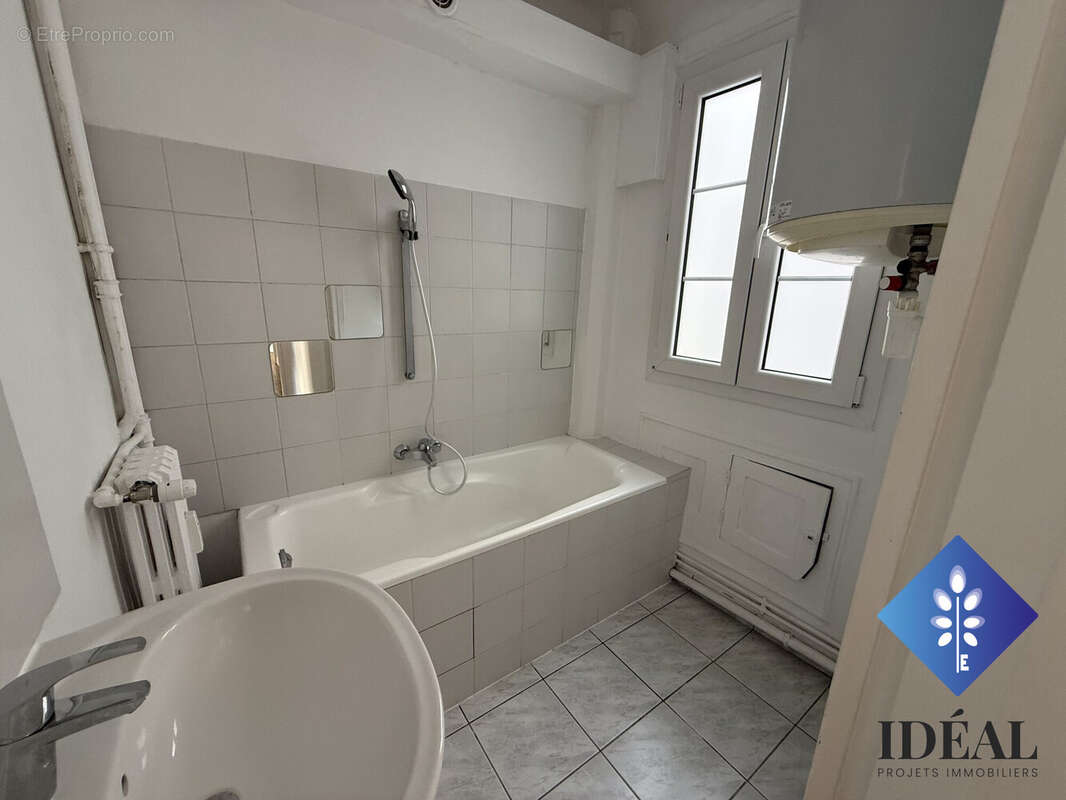 Appartement à PARIS-20E