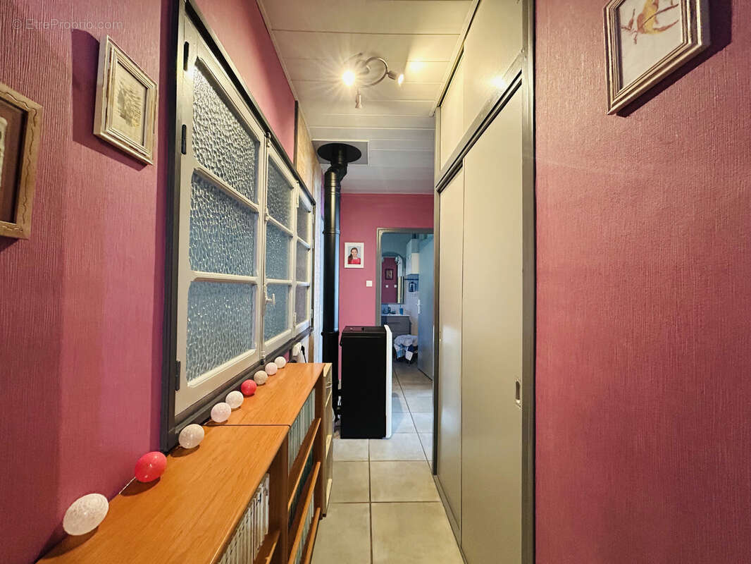 Maison à SAINT-LAURENT-DE-CERDANS