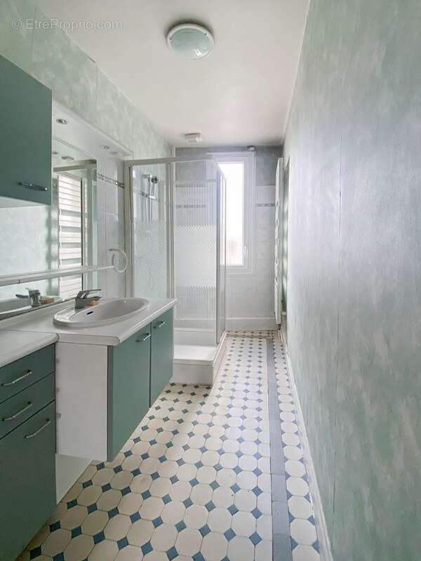 Dpt d la Vienne (86) A vendre Maison de ville type 5 à Châtellerault (86) - photo 11