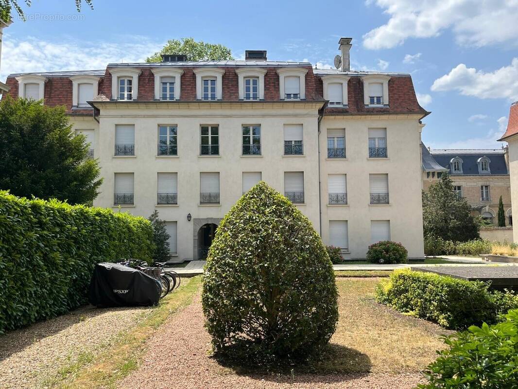 Appartement à FONTAINEBLEAU