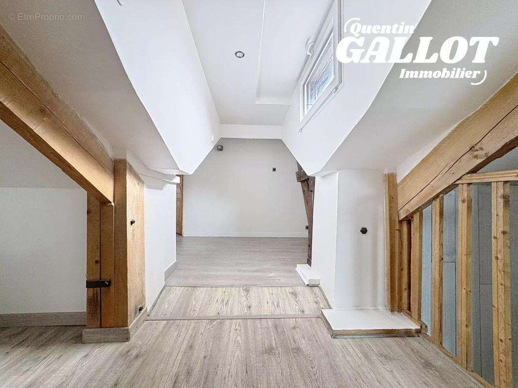 Maison à SAINT-PIERRE-BROUCK