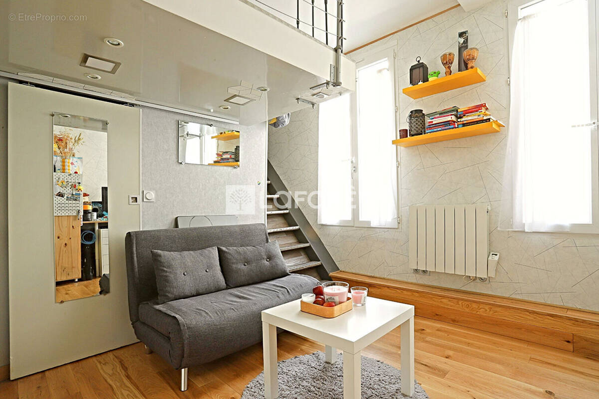 Appartement à PARIS-14E