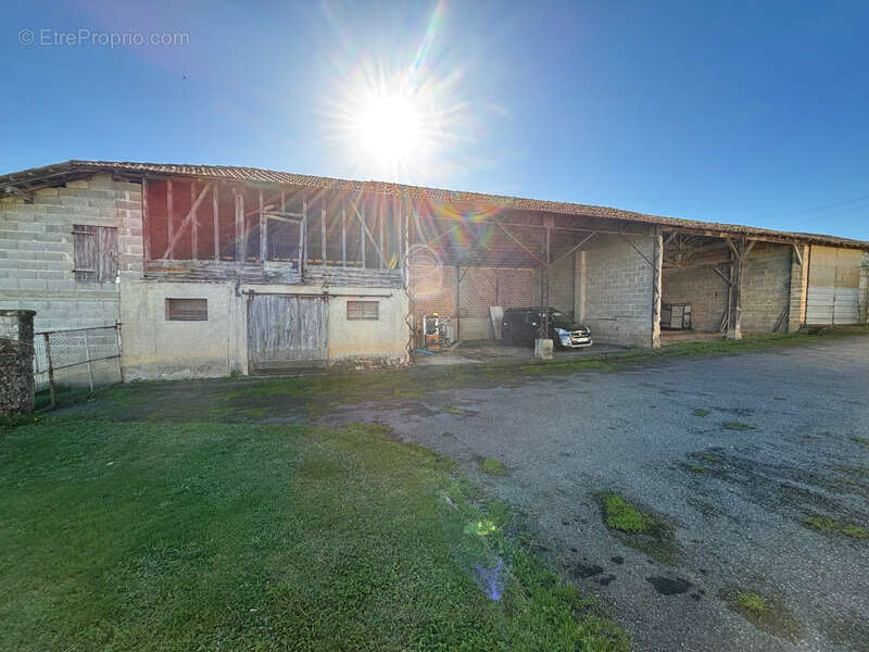 Maison à VILLEMBITS