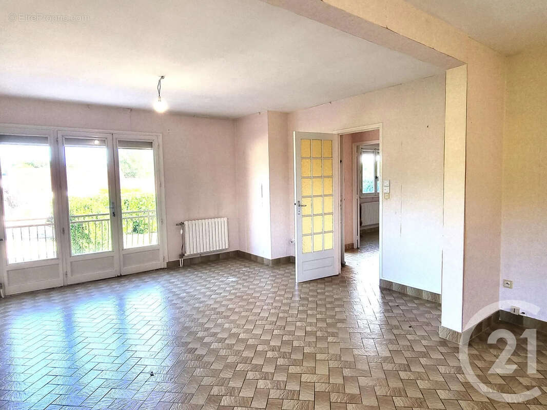 Maison 150 m² à Jalognes  - photo 4