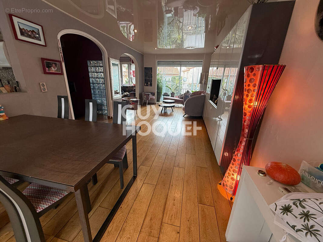 Maison - 6 pièces avec piscine , A vendre à Perpignan (66000) , Quartier Las Cobas - photo 5