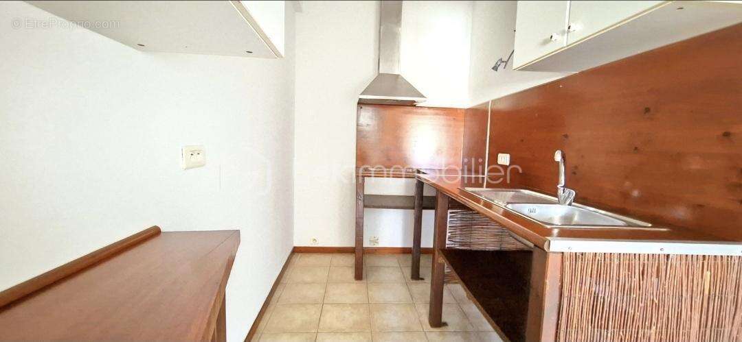 Appartement à NEOULES