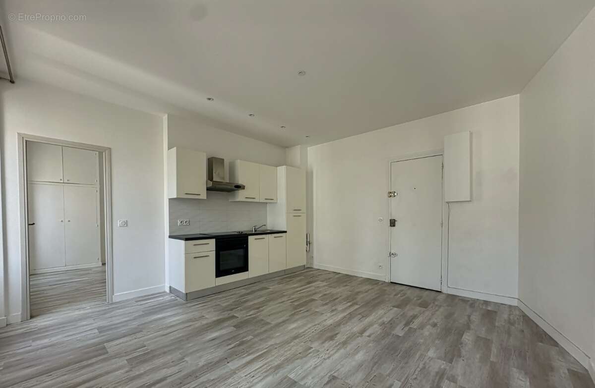 Appartement à LEVALLOIS-PERRET