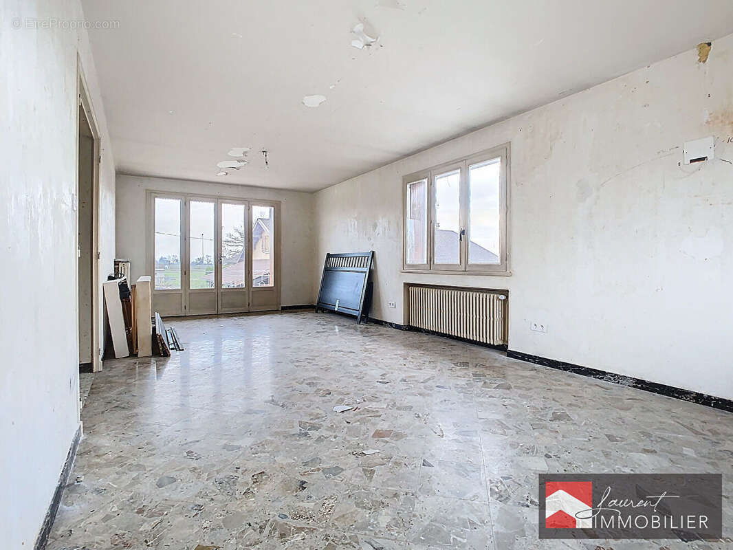 Maison à SAINT-BENIGNE