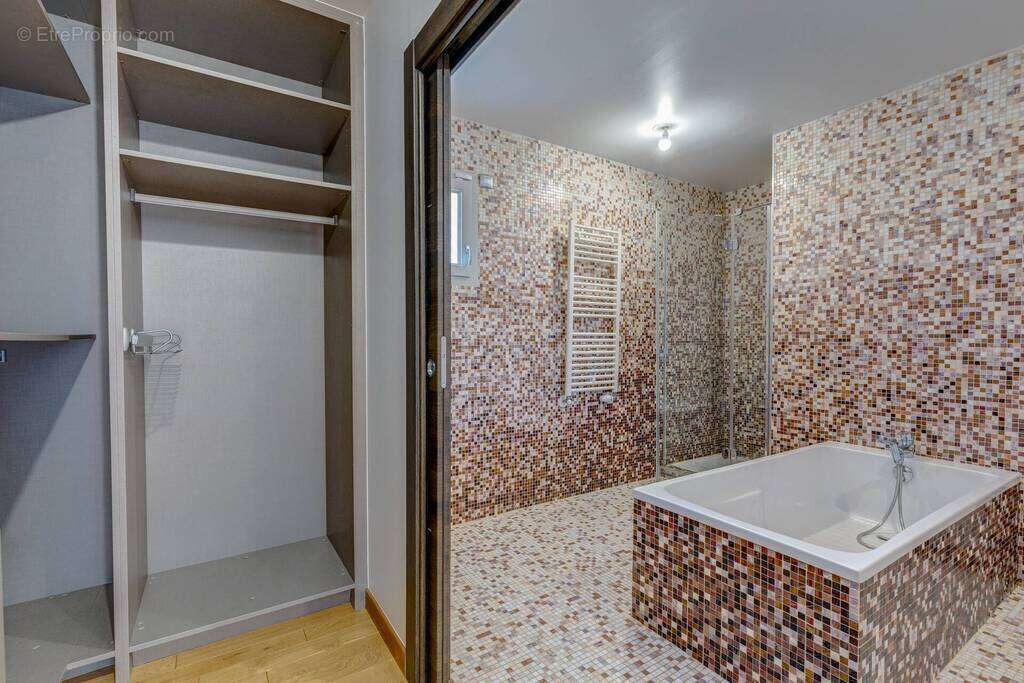 Appartement à ORNEX