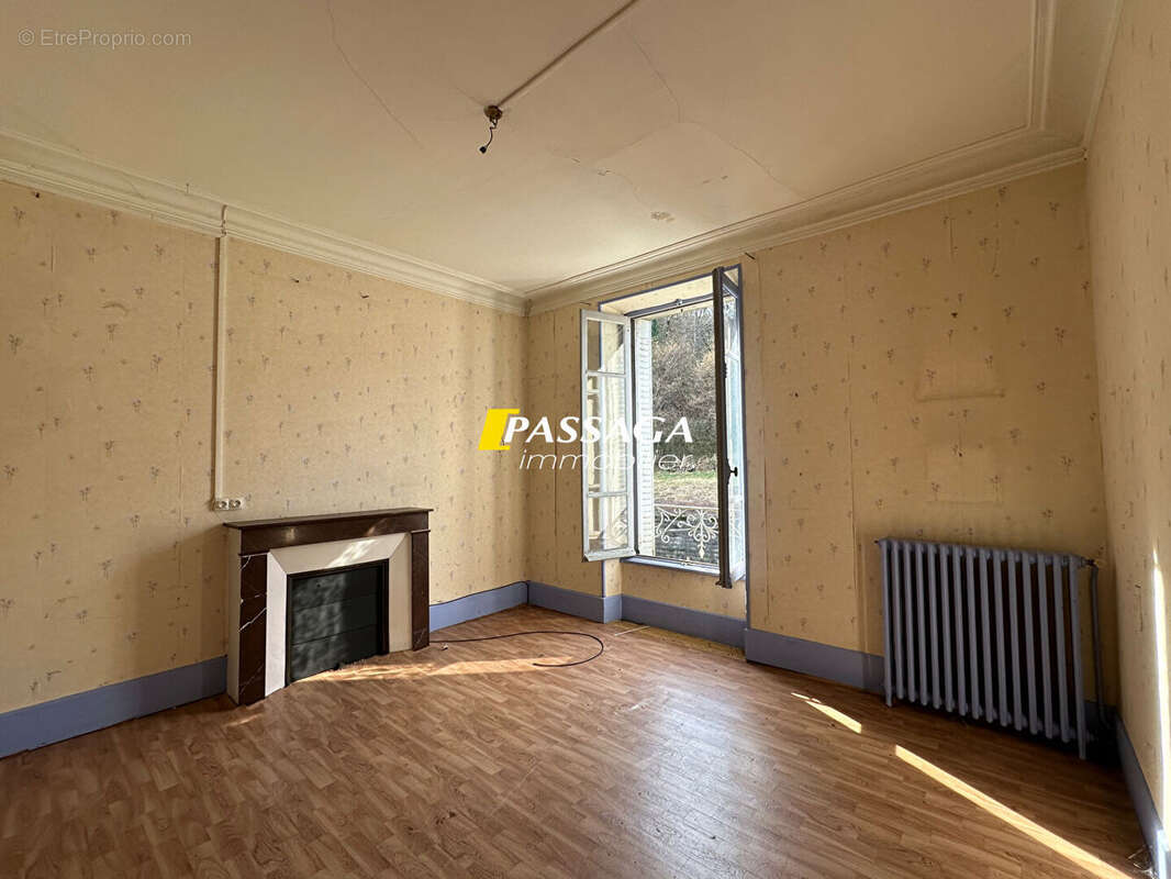 Maison à BERTHOLENE