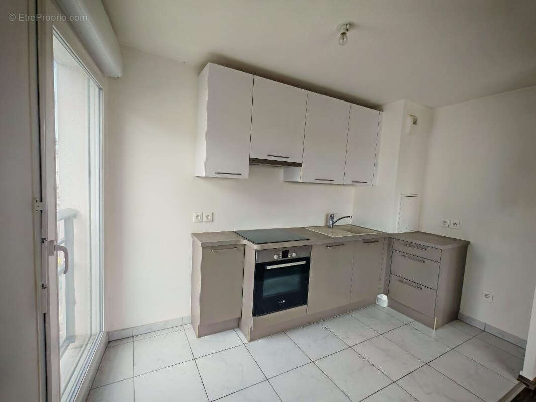 Appartement à SARTROUVILLE