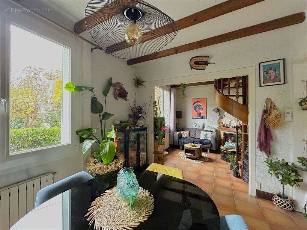 Maison à LE VESINET