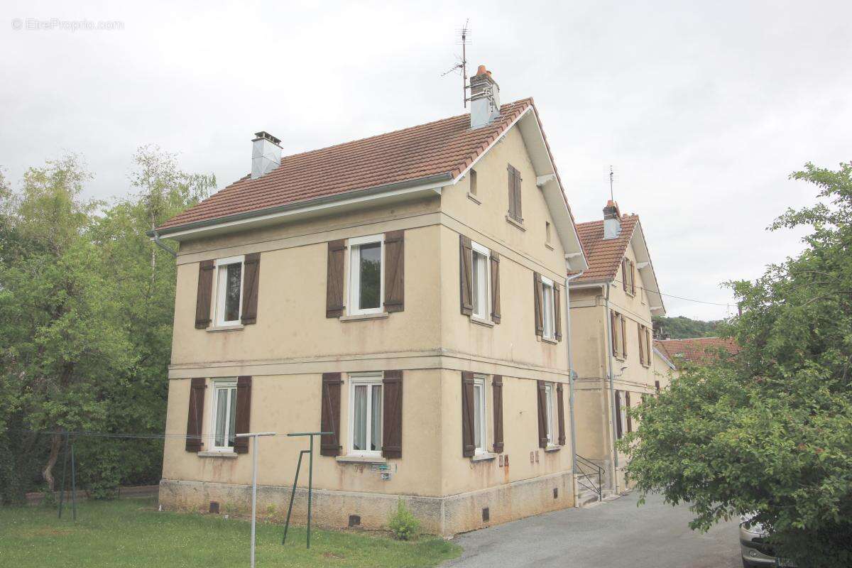 Appartement à PONT-DE-ROIDE