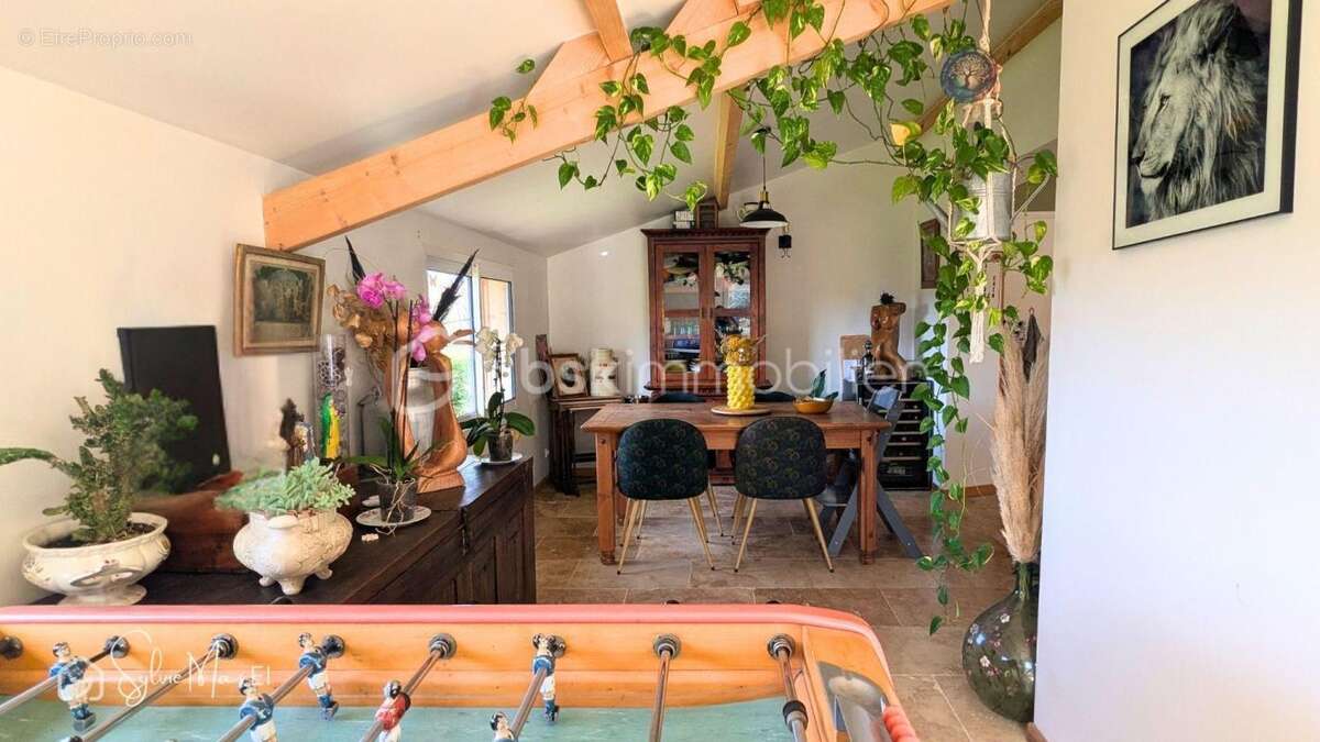 Maison à CUZORN